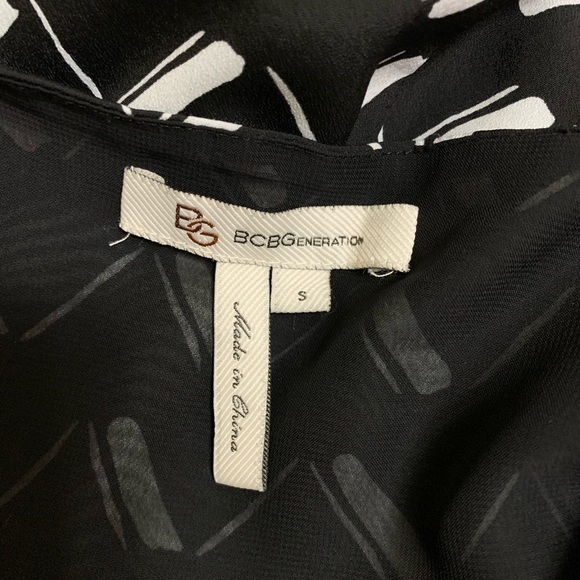 BCBG GEN Romper Size Small - Black/White Pattern - Picture 7 of 8